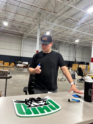 Intern logo signs2
