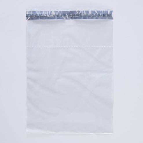 Transparent Paper Document Bags For Sending Packages With Self Closing Adhesive Easy And Resilient. Bags Of 175x135 Mm For Mailing Packaging And Secure Shipping. 4000 Pcs